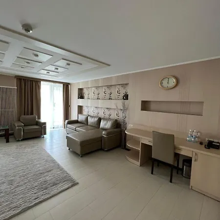 Hotel Grand-marine & Burlacha Balka