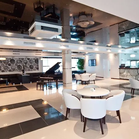 Hotel Grand-marine & Burlacha Balka